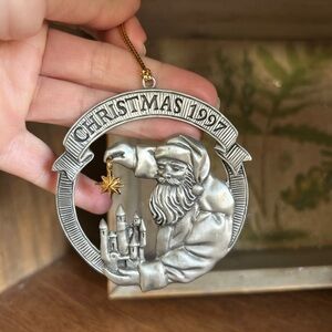 Avon 1997 Pewter Christmas Ornament Santa Holding A Star, Never Used